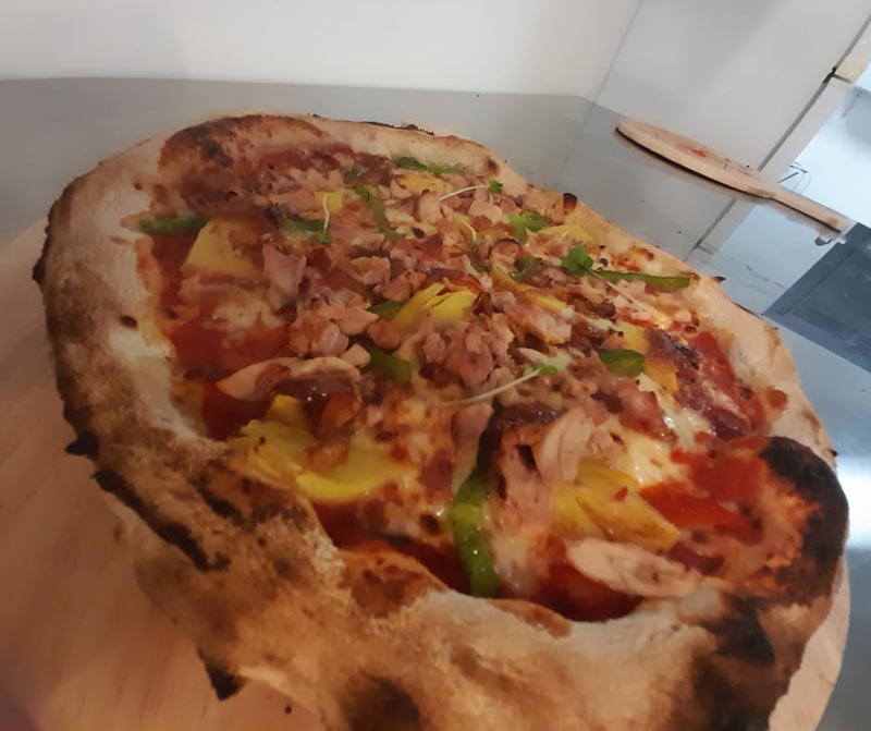 Pizzas au feu de bois Le Tampon